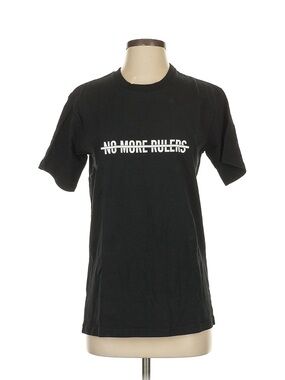 Black Graphic Tee "NO MORE RULERS"
